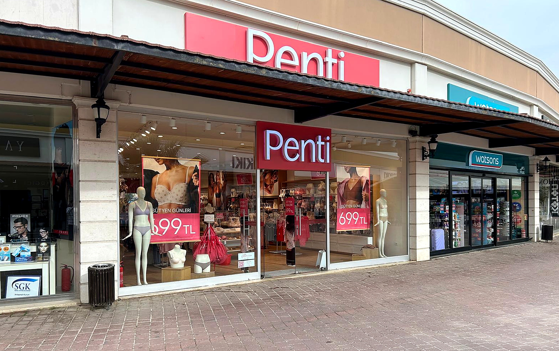 Penti Kuşadası mağaza temizliği referans fotoğrafı